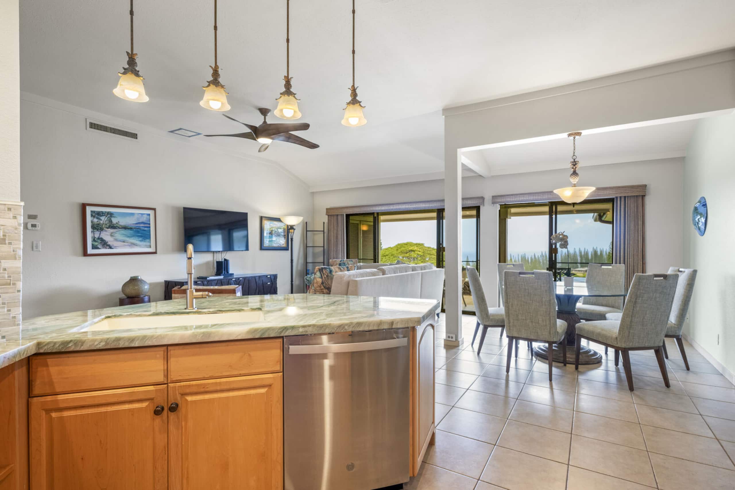 Condo in Lahaina · ★5.0 · 1 bedroom · 2 beds · 2 baths - Image 8