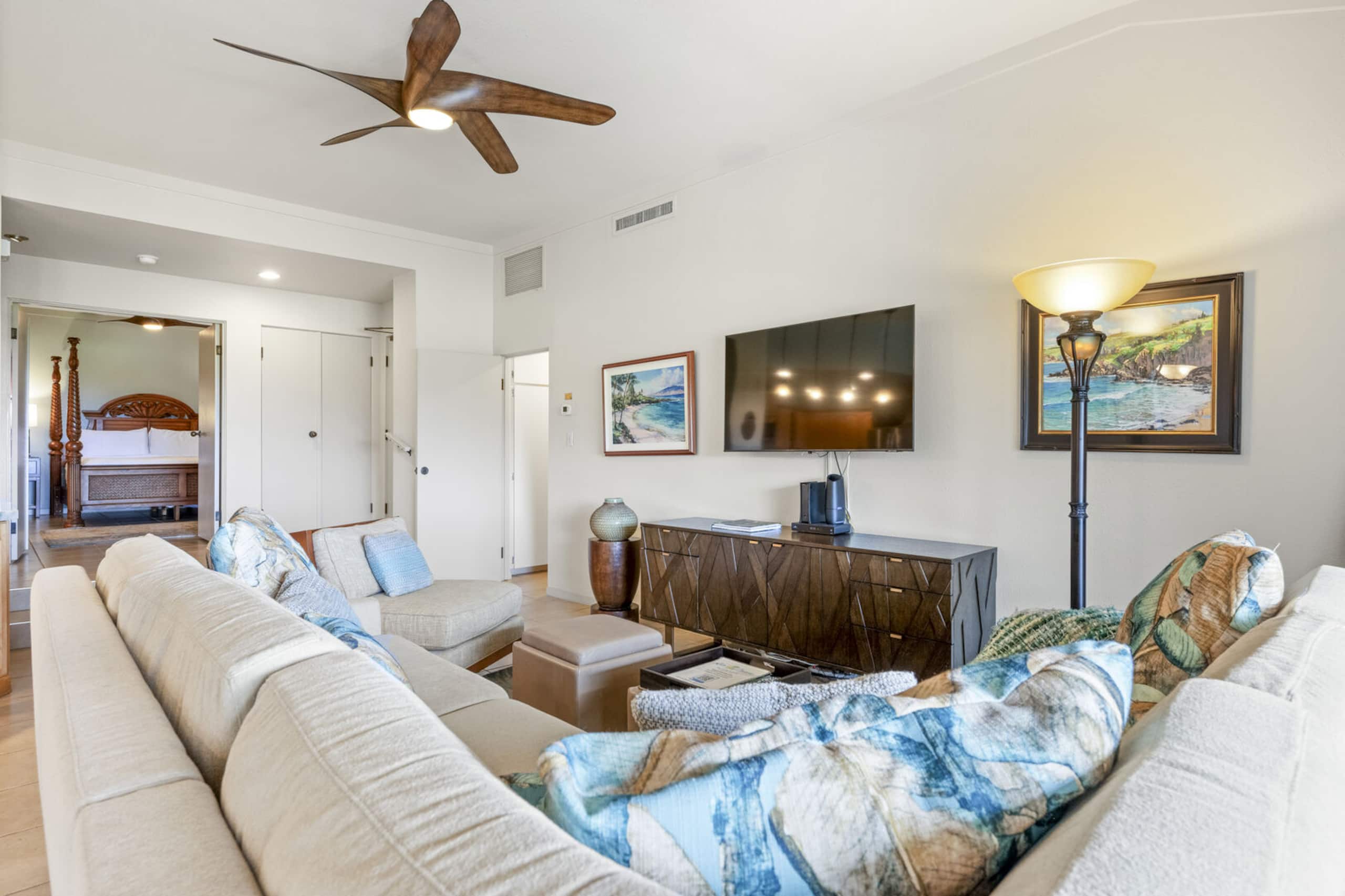 Condo in Lahaina · ★5.0 · 1 bedroom · 2 beds · 2 baths - Image 5