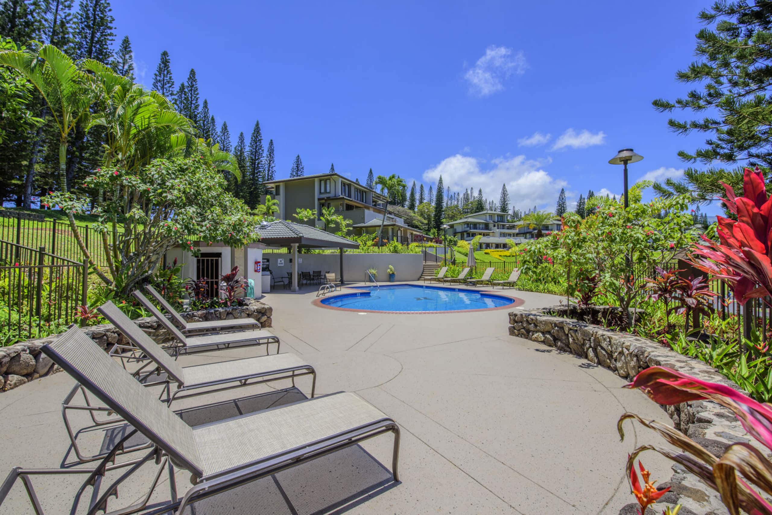 Condo in Lahaina · ★5.0 · 1 bedroom · 2 beds · 2 baths - Image 42