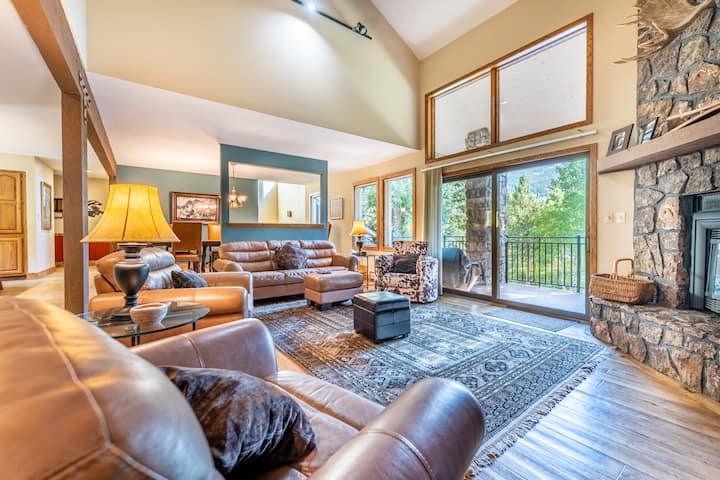 Spacious Three Story Townhome In Keystone - Keystone