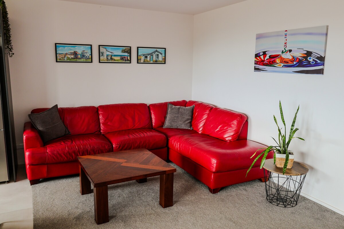Popular Airbnb listing: Belvedere 4 Bedroom house with stunning sea views in Doubtless Bay