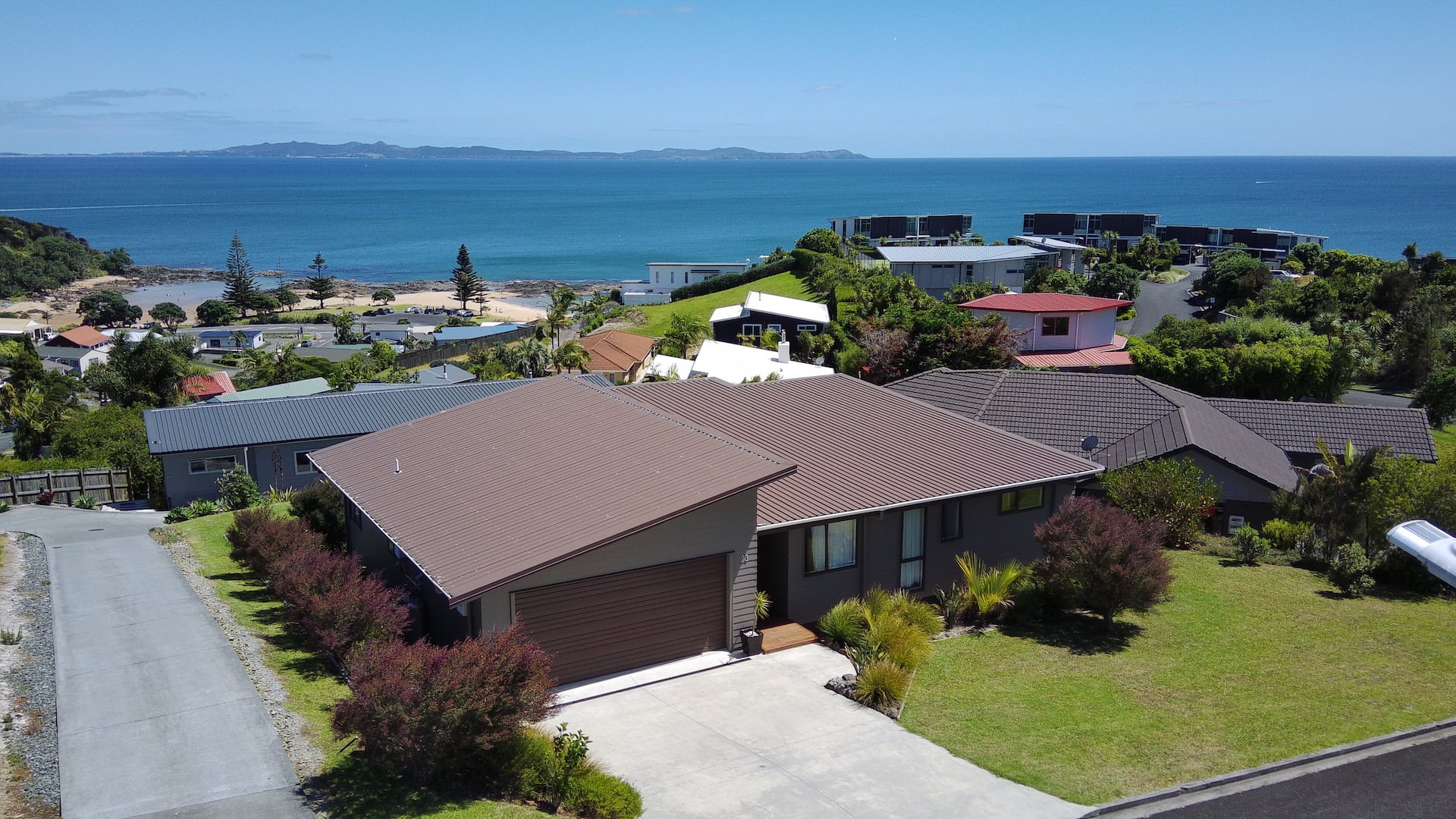 Belvedere 4 Bedroom house with stunning sea views