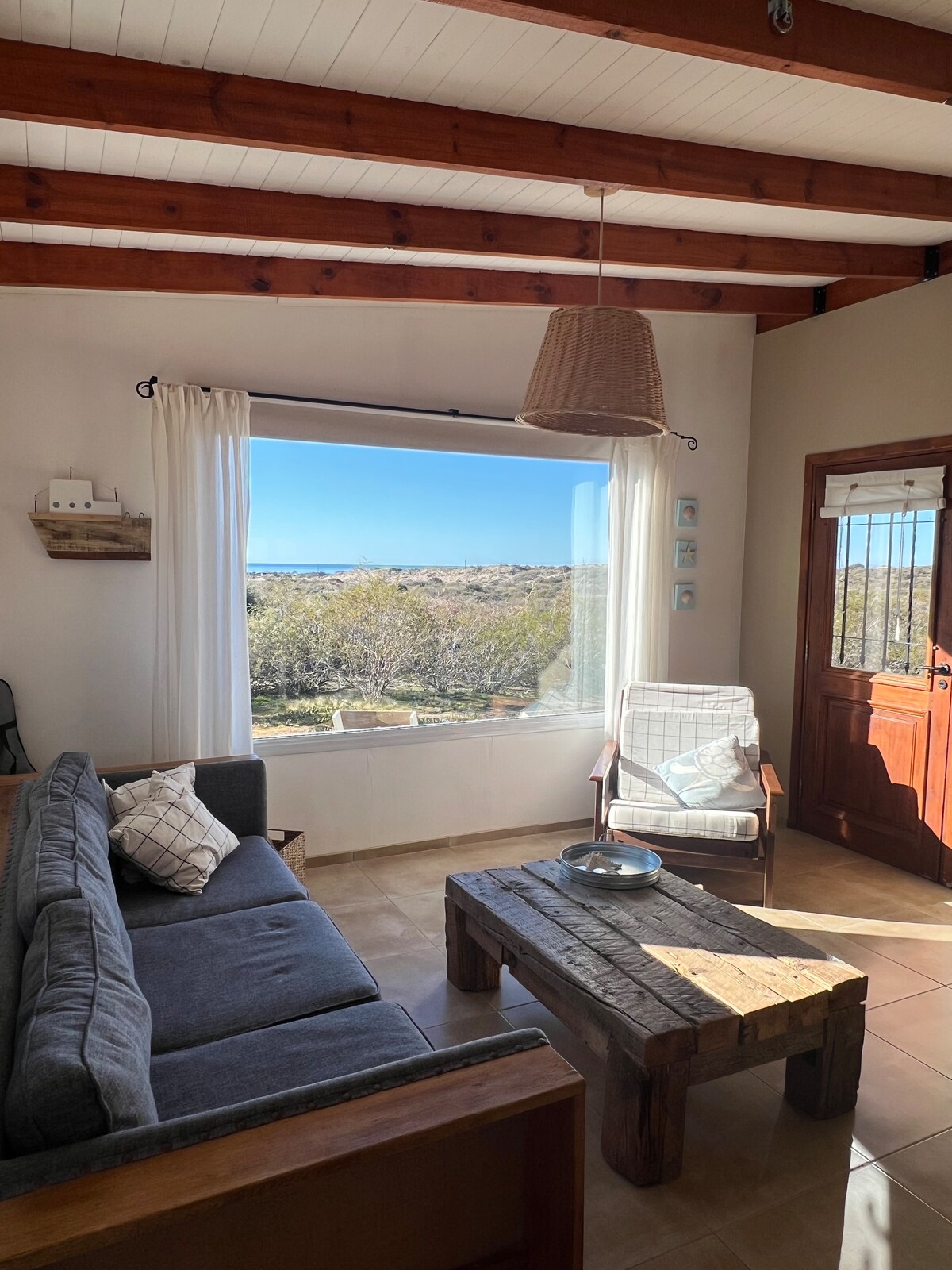 Top Airbnb: Los Piruchos, in front of Piedras Coloradas in Las Grutas