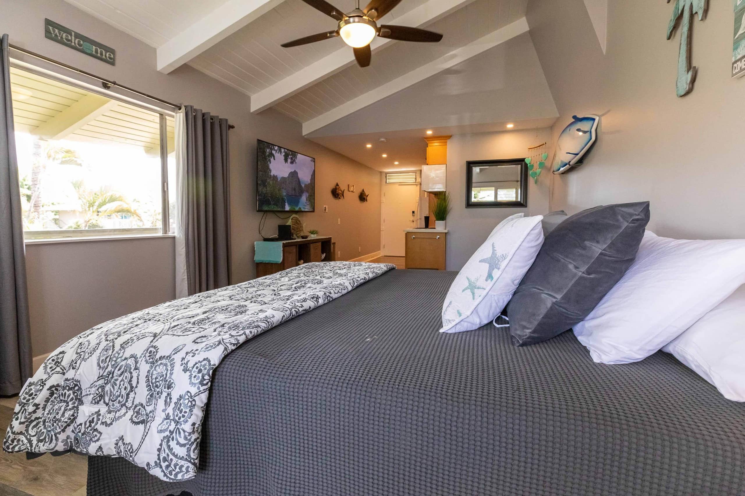 Condo in Kihei · ★4.75 · 1 bedroom · 2 beds · 1 bath - Image 7