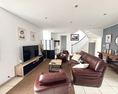 Orloucie-City cottage, calm between Abers and sea