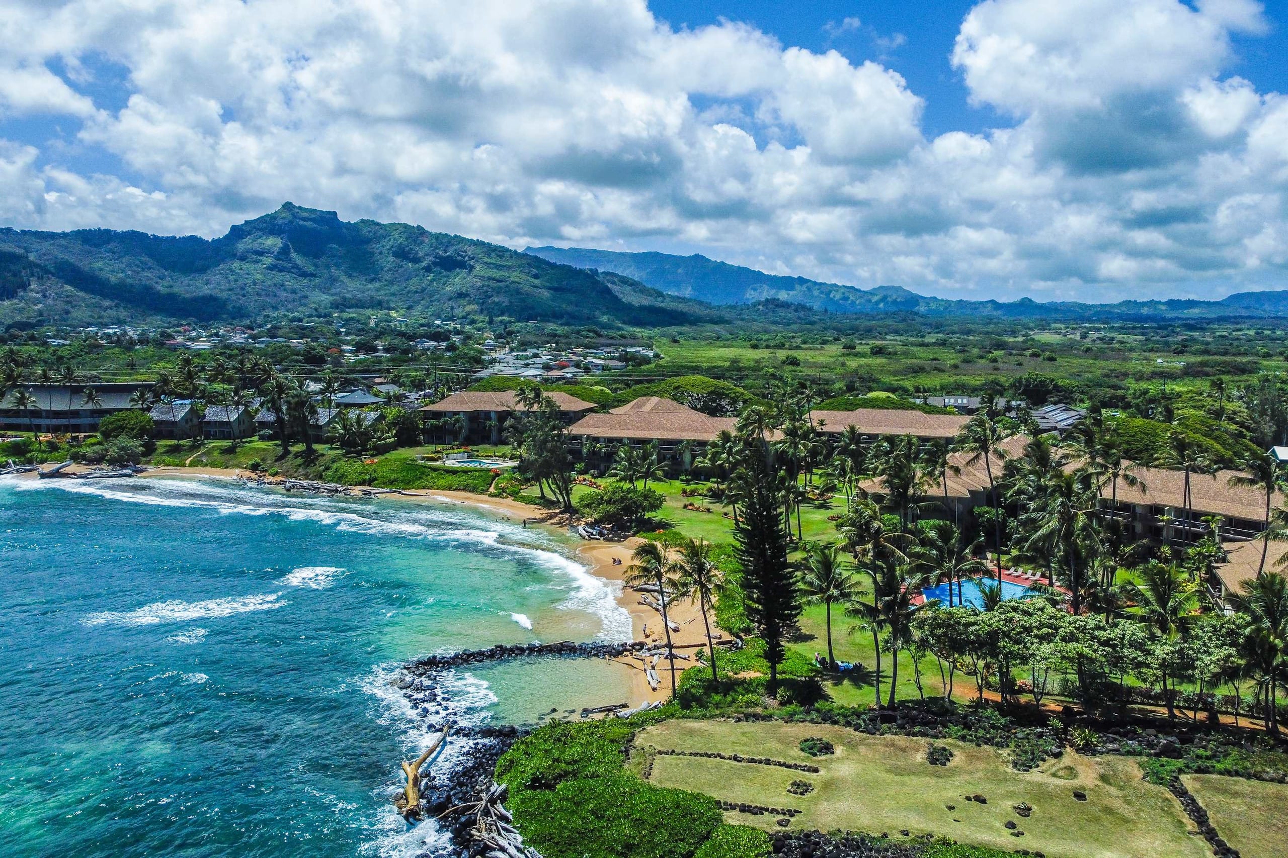Condo in Kapaa · ★4.6 · 1 bedroom · 2 beds · 1.5 shared baths - Image 4