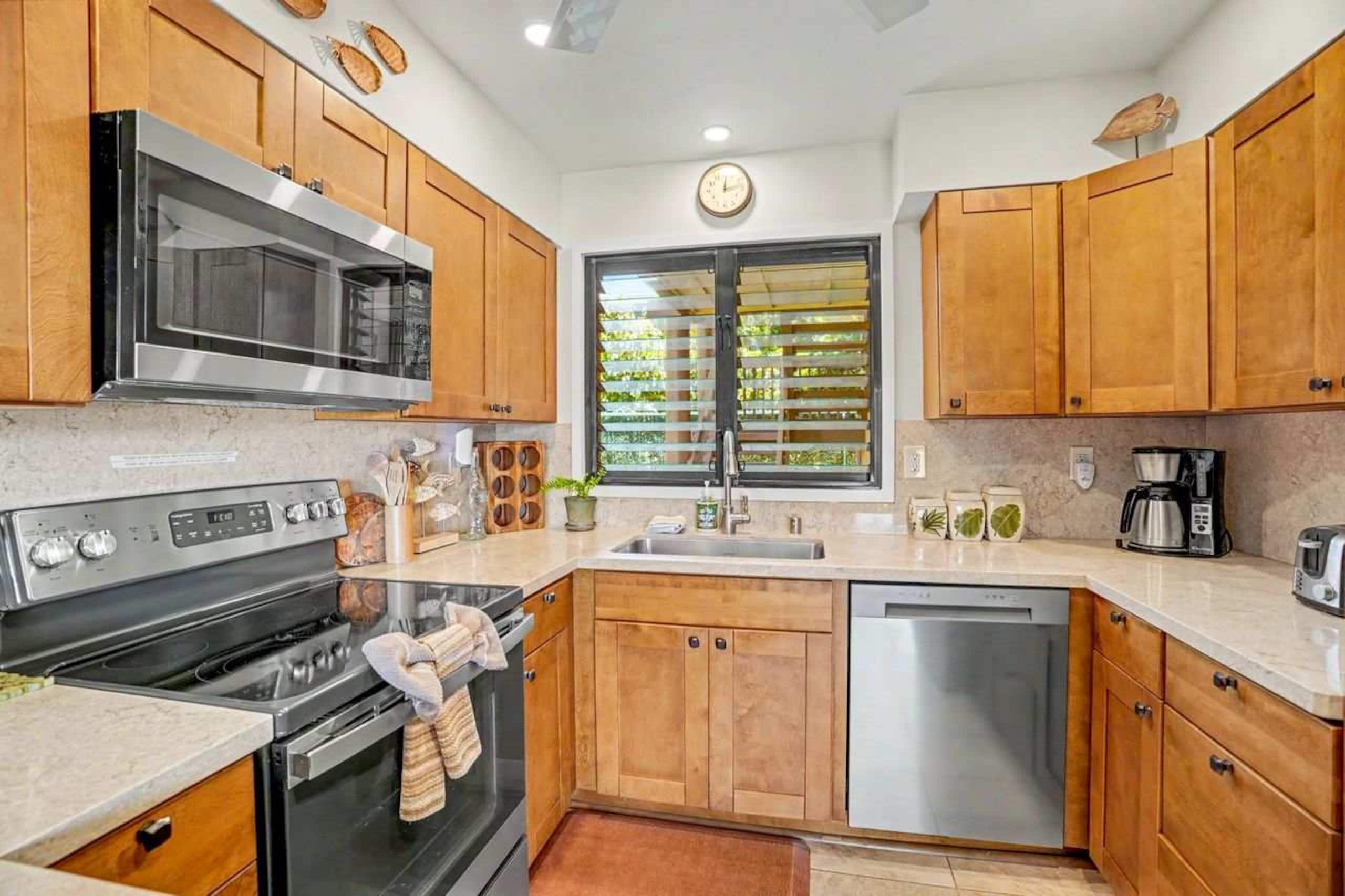 Condo in Kapaa · ★4.6 · 1 bedroom · 2 beds · 1.5 shared baths - Image 14