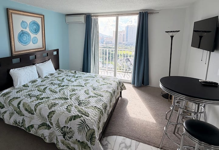 Inn On The Park 21f/great View From Lanai/1 Bed - Honolulu, HI