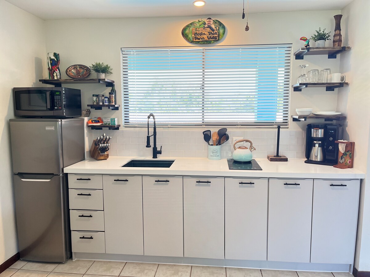 Amor de mi vida-Bright one bedroom condo with pool — 1 bedroom vacation rental in Coco