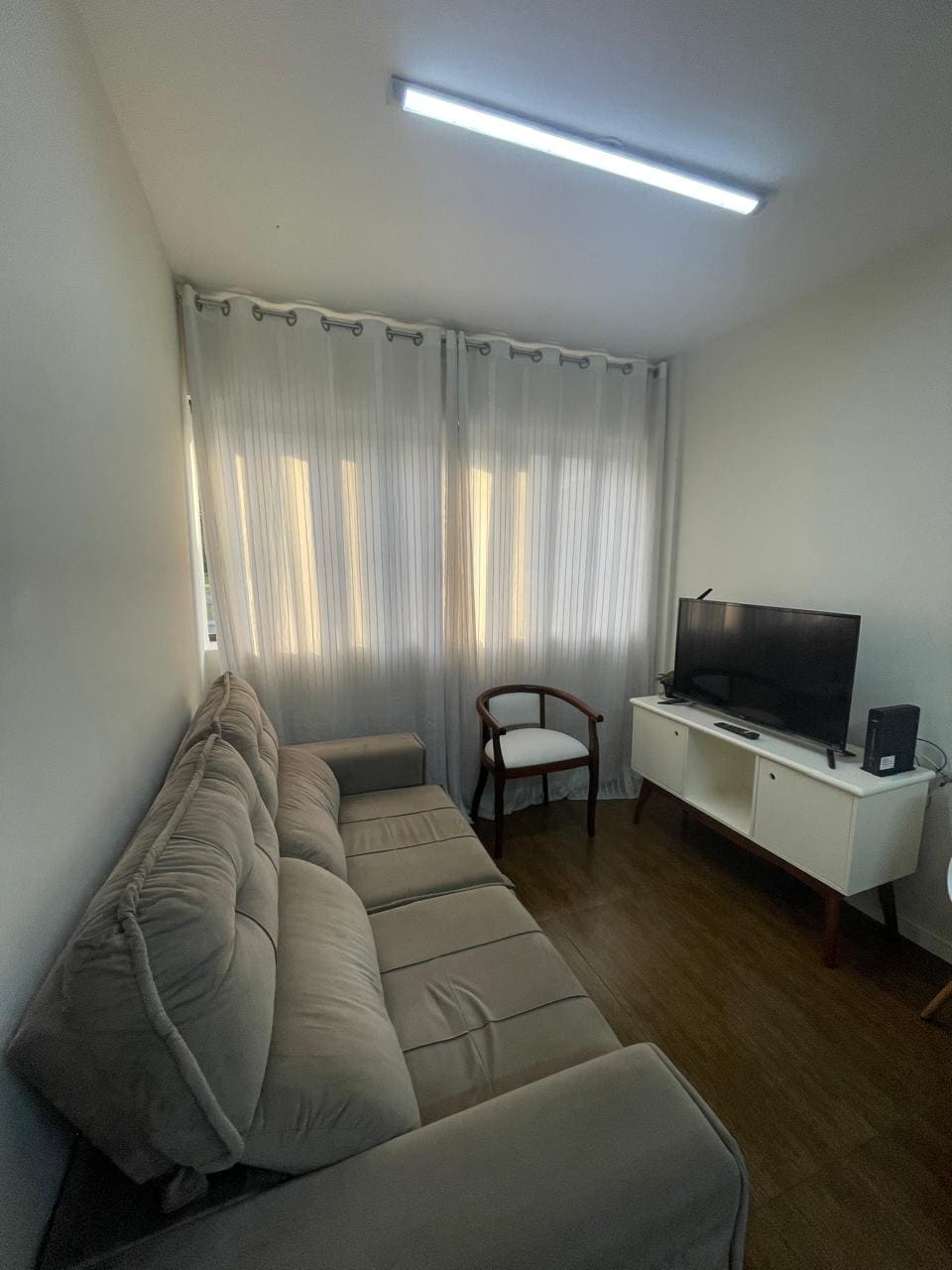 Top Airbnb: Full apartment with parking included! em Bom Retiro