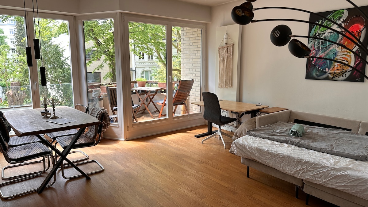 Top performing Airbnb: Dream apartment in the Generalsviertel in Hoheluft West
