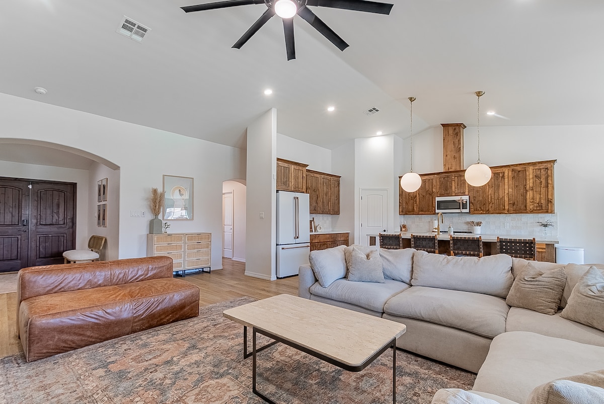 Desert luxe - Poolside Family Retreat - Houses for Rent in Yuma ...