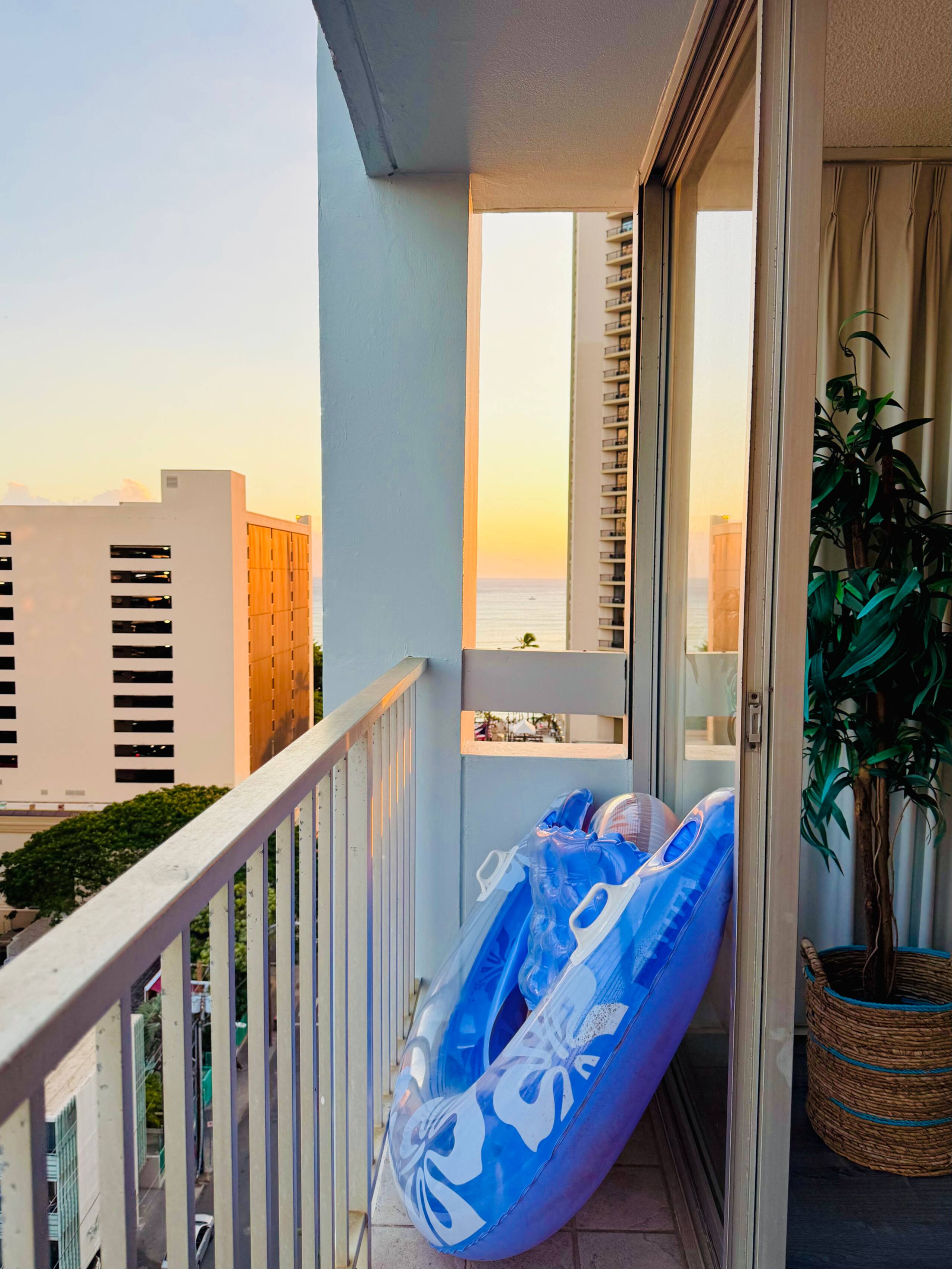 Condo in Honolulu · ★4.75 · 1 bedroom · 2 beds · 1 private bath - Image 5