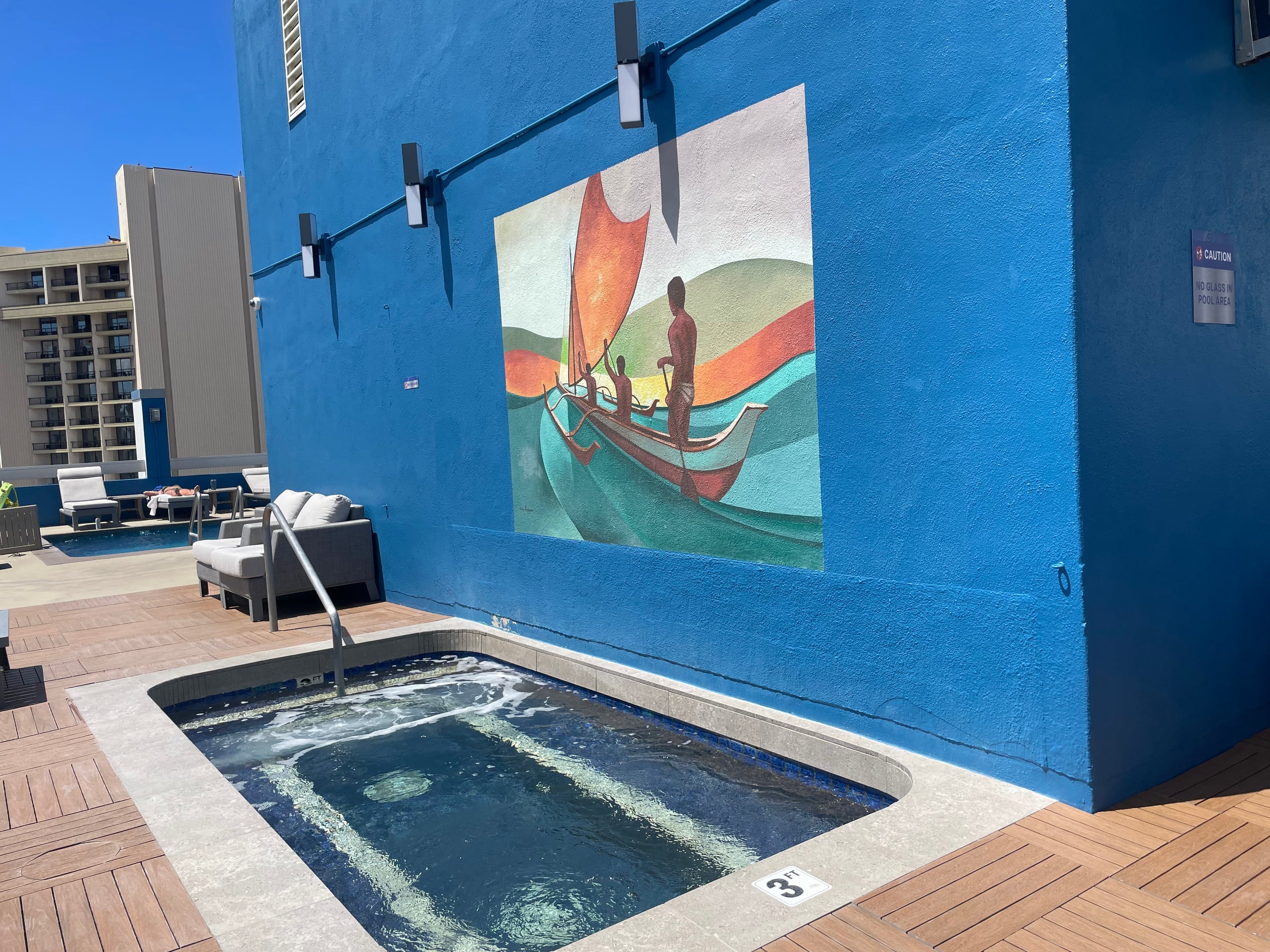 Condo in Honolulu · ★4.75 · 1 bedroom · 2 beds · 1 private bath - Image 14