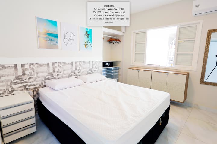 Chumba 01
Kitanda cha Jozi cha Quenn
Kiyoyozi cha sehemu 12000 btus
Televisheni ya 32 na Chromecast
"NYUMBA HAITOI SHUKA ZA KITANDA"