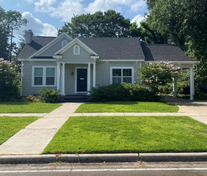 Fully Furnished 5 Bedroom Garden District Home - Monroe, LA
