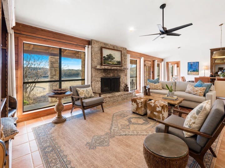 Private Lake | Hot Tub | Pet-Friendly