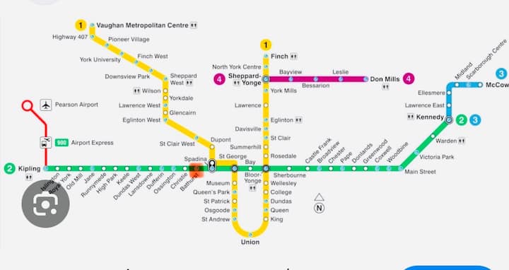 2-minutilise jalutuskäigu kaugusel Bathursti metroost. 