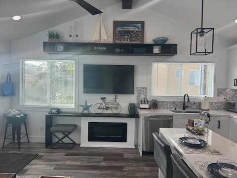 Top Airbnb: Modern Beach Retreat in Huntington Beach