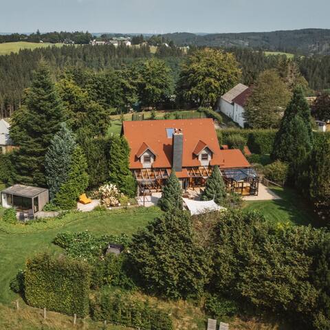 Eifel Chalet Arduina with conservatory & sauna house