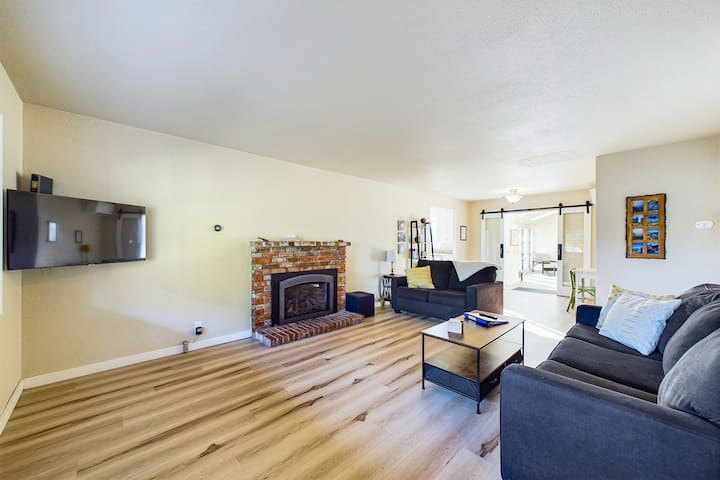 Home Near The Redwoods And Ocean With Ev Charging. - Blue Lake, CA