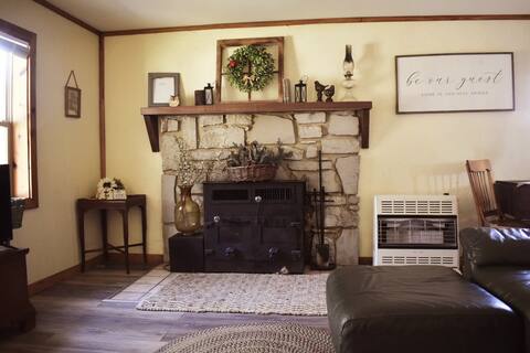 Honeymooner's Cabin