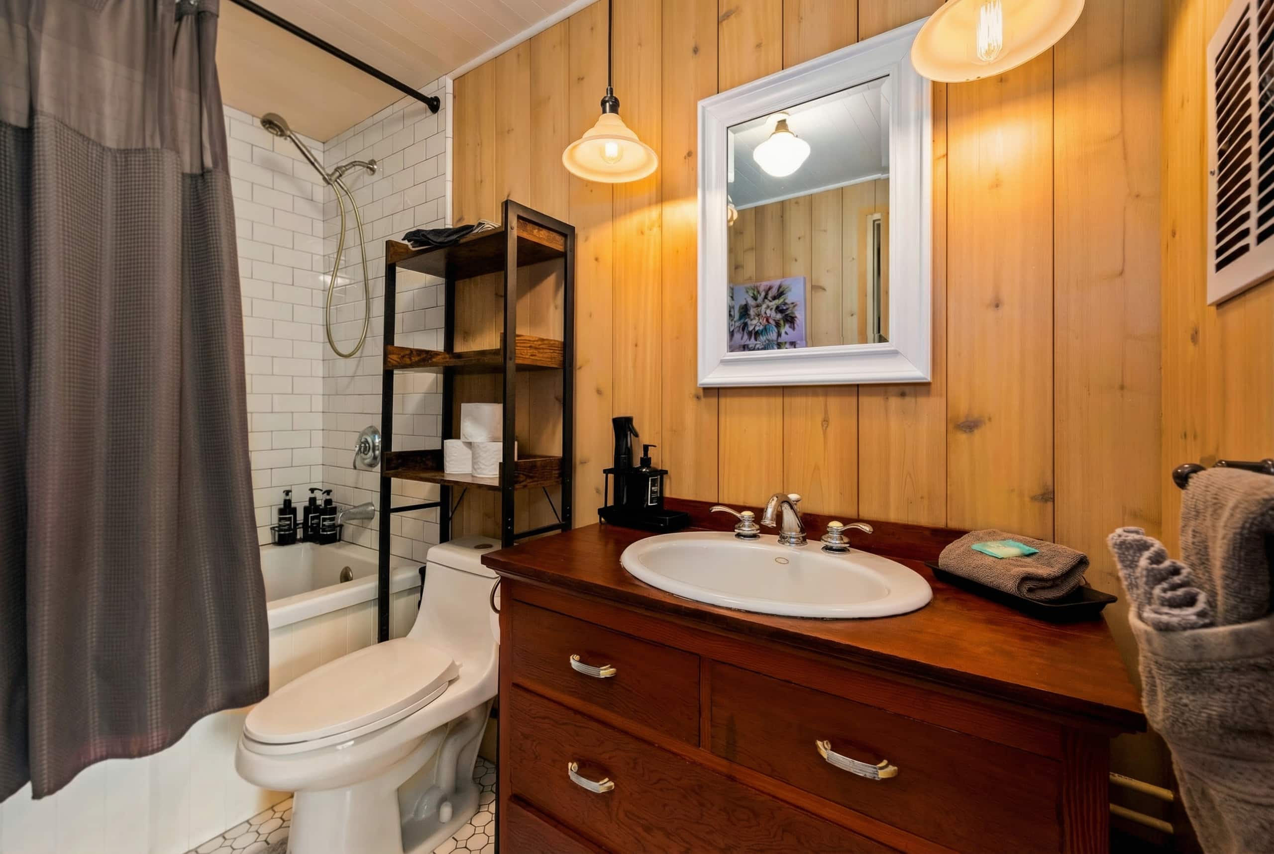 Home in Pahoa · ★4.94 · 2 bedrooms · 2 beds · 2 baths - Image 22