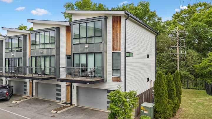 2 New Homes! Sleeps 22! 5 Minutes To Broadway & Dt - Nashville