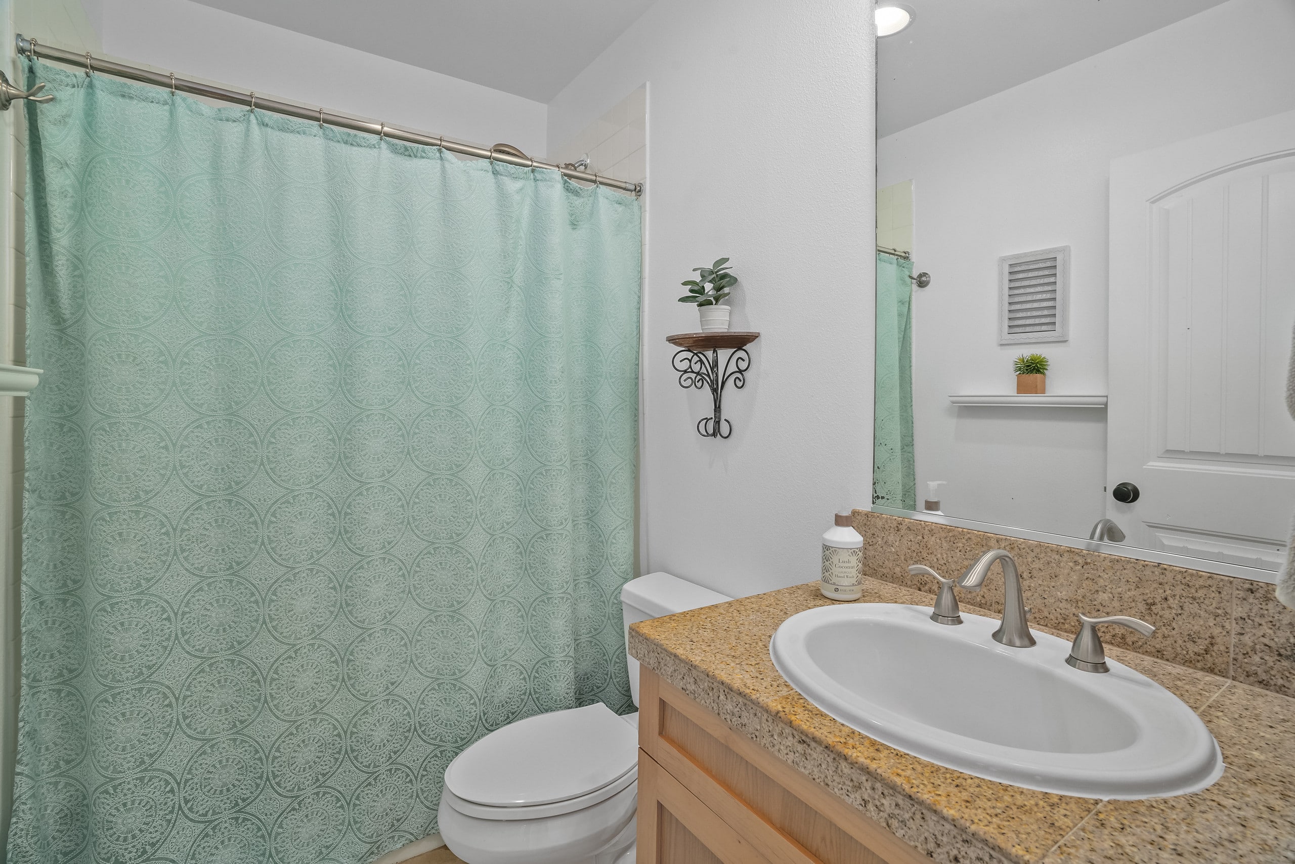 Condo in Princeville · ★5.0 · 1 bedroom · 1 bed · 1.5 baths - Image 15