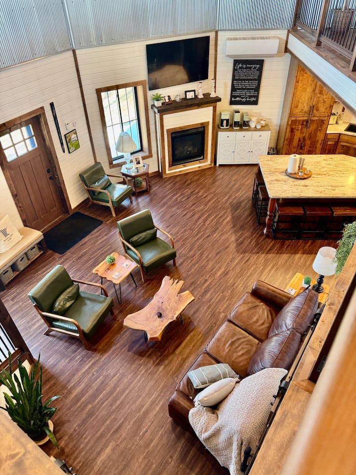 Grain Bin Stay | Come Curious, Leave Happy-hot Tub - Minnesota