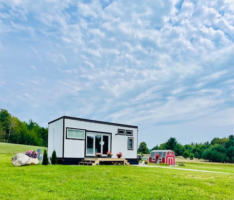 Tiny Home 5 min. to Boyne Mountain