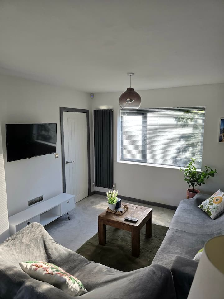 Modern 2 Bed House- Great Outdoor Area - Newcastle Airport (NCL)