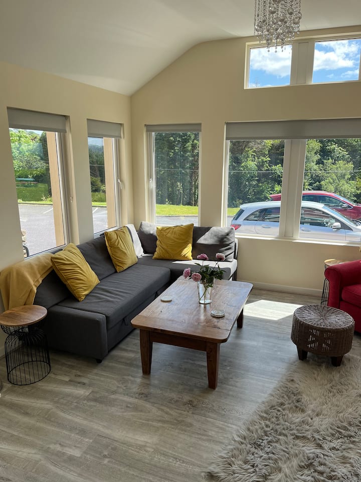 New Spacious Apt In Historic Golf Links Hotel - Bantry