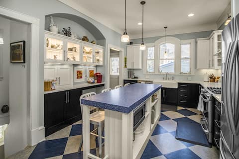 Summit Hill Art House for Groups