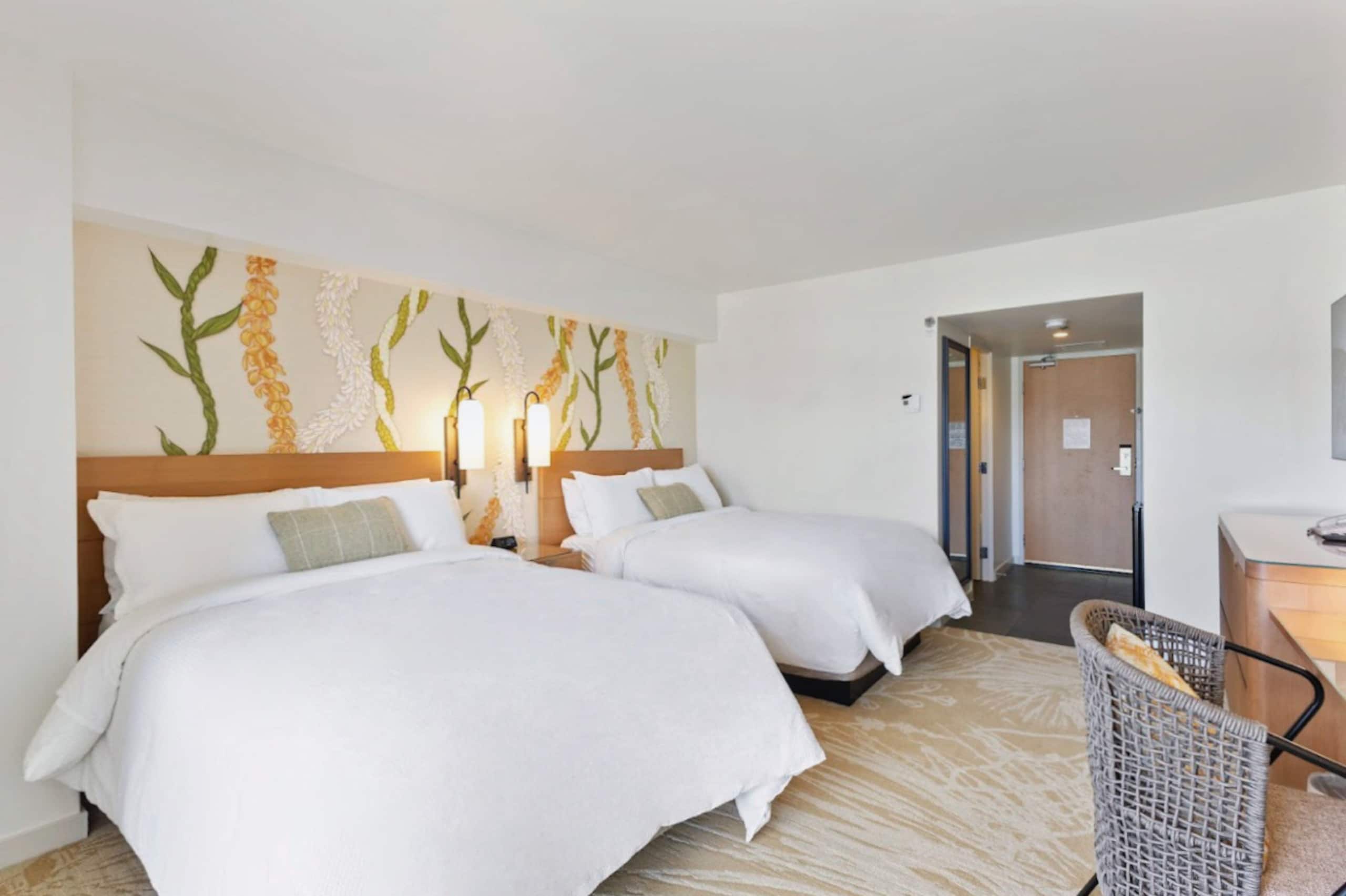 Condo in Honolulu · ★4.95 · Studio · 2 beds · 1 private bath - Image 3