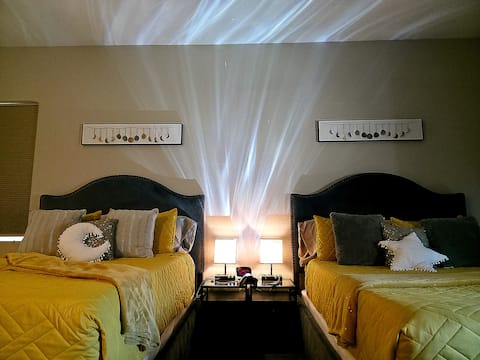 Top performing Airbnb: StarryNight Suite+Antelope Canyon & Horseshoe Bend in Page