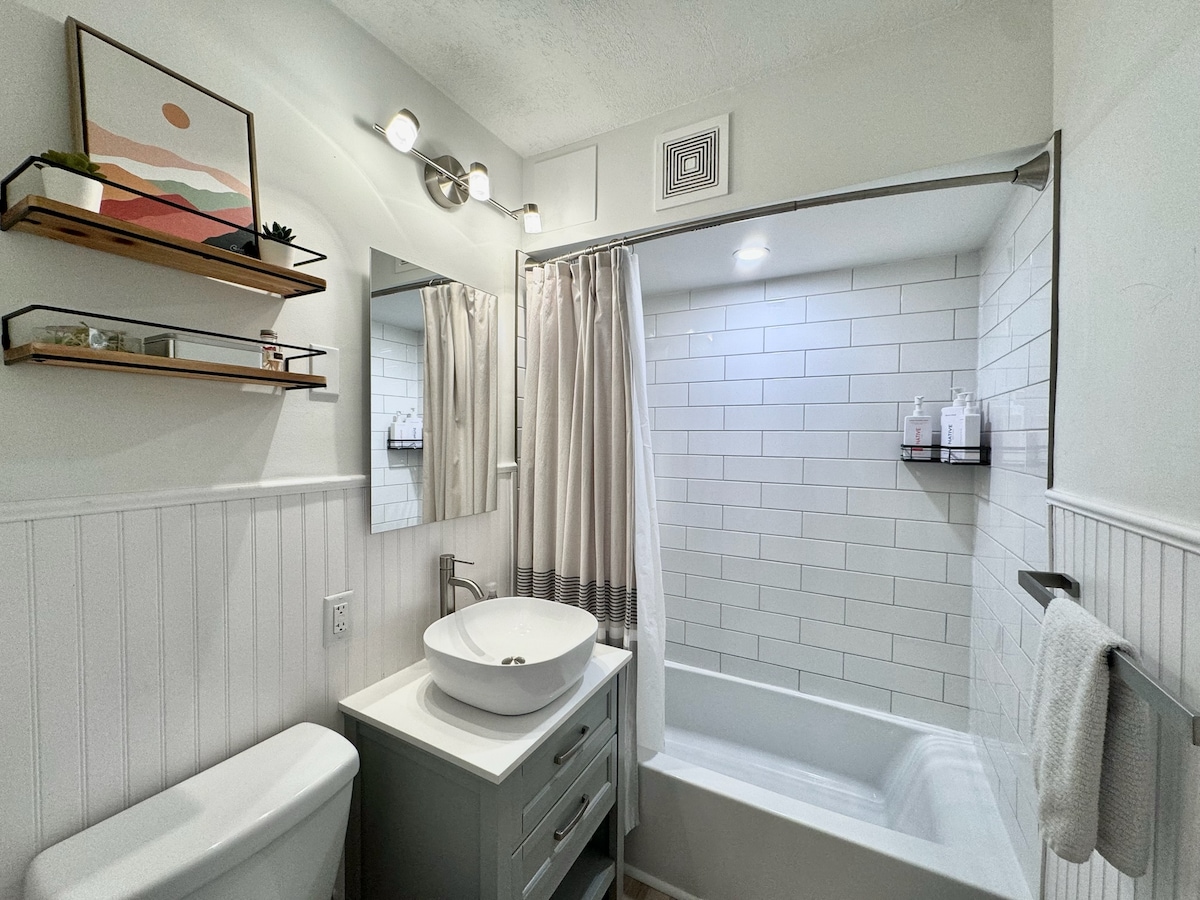 Newly Renovated 3-BR Near Downtown St Paul