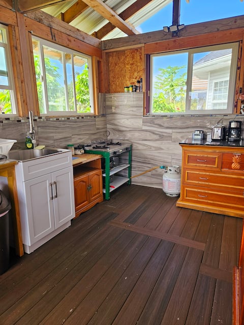 Top performing Airbnb: Paradise Private Suite in Hawaiian Paradise Park
