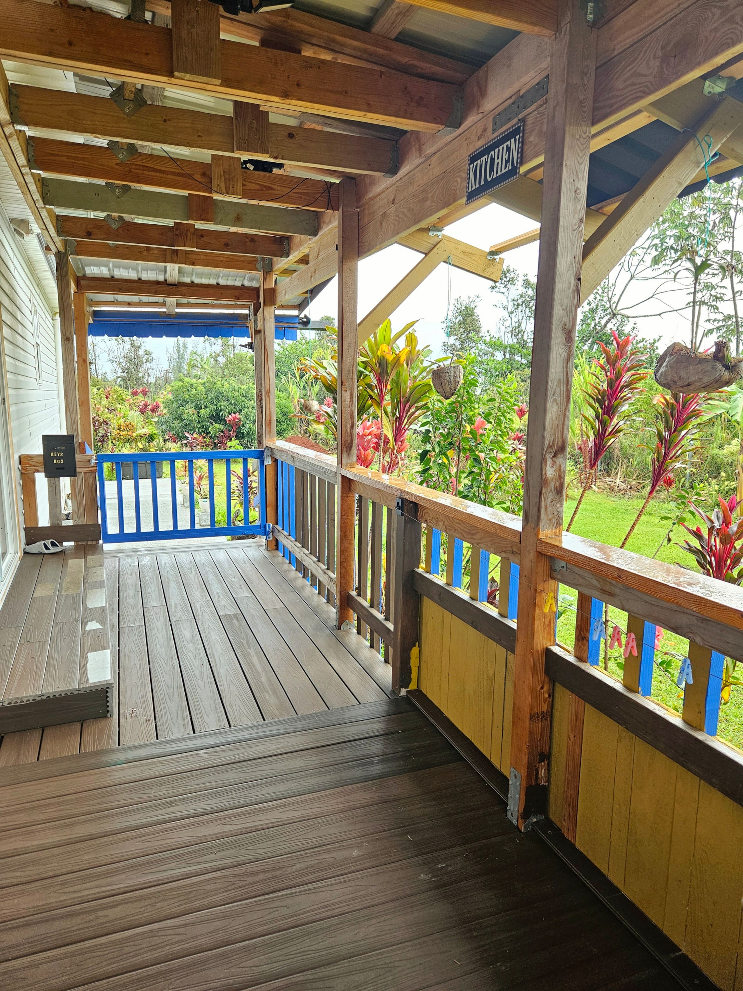 Paradise Private Suite - Photo 26