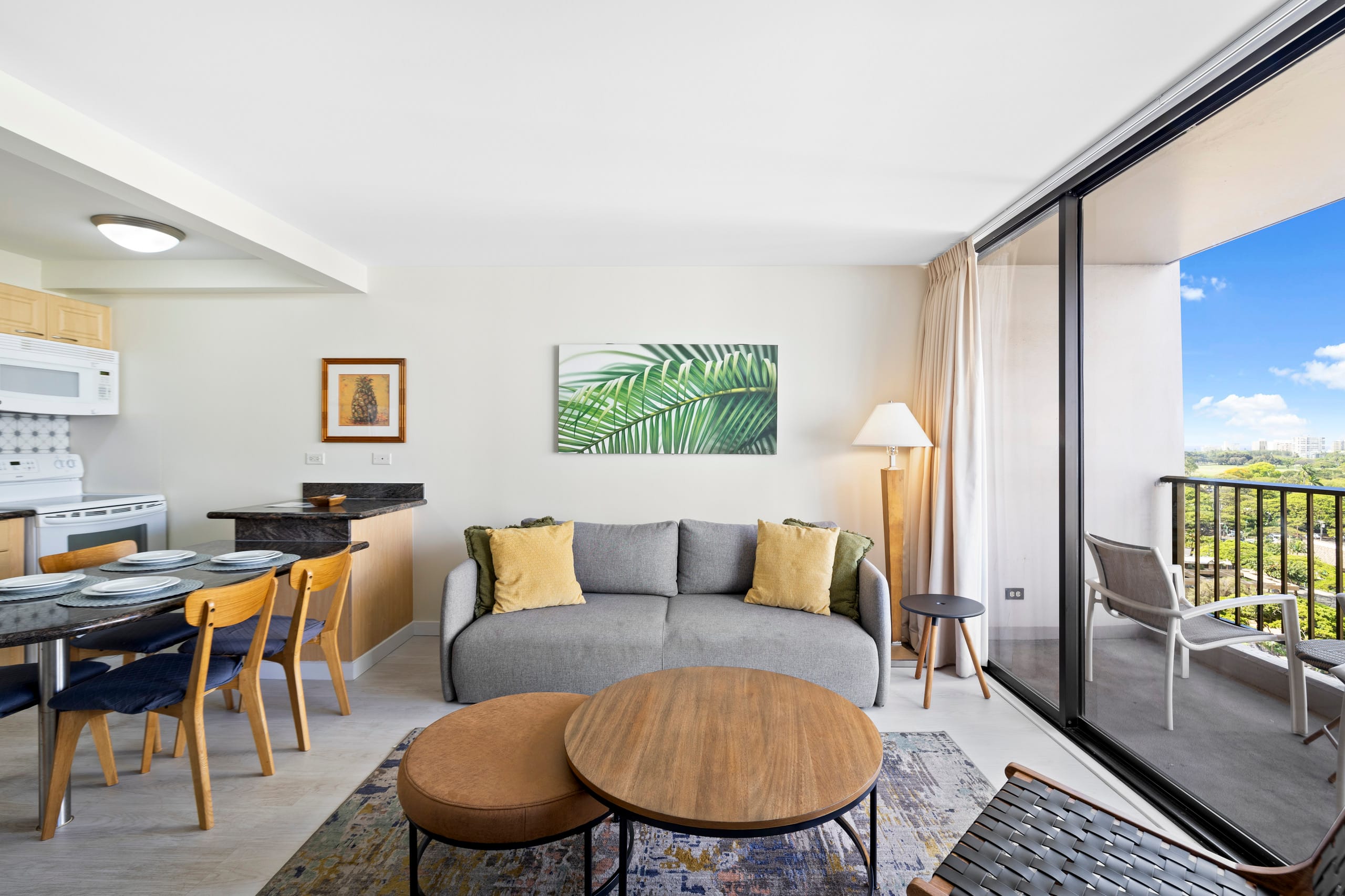 Condo in Honolulu · ★4.68 · 1 bedroom · 2 beds · 1 private bath - Image 2