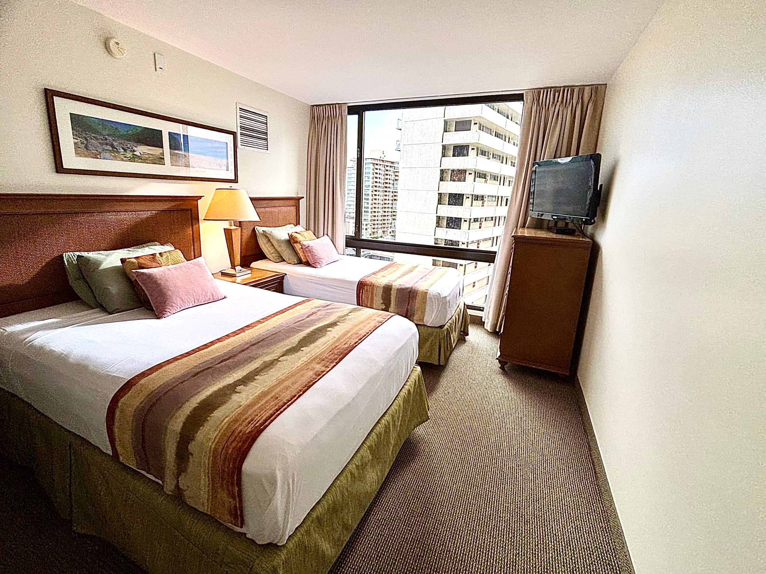 Condo in Honolulu · ★4.68 · 1 bedroom · 2 beds · 1 private bath - Image 16
