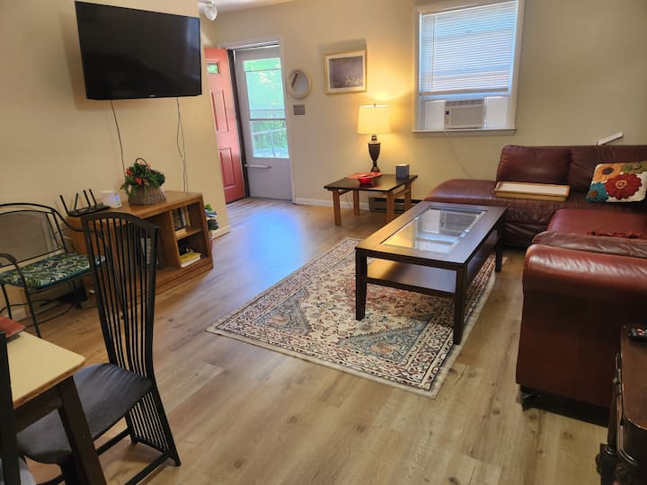 Comfy 2 Bedroom Townhouse - West Virginia