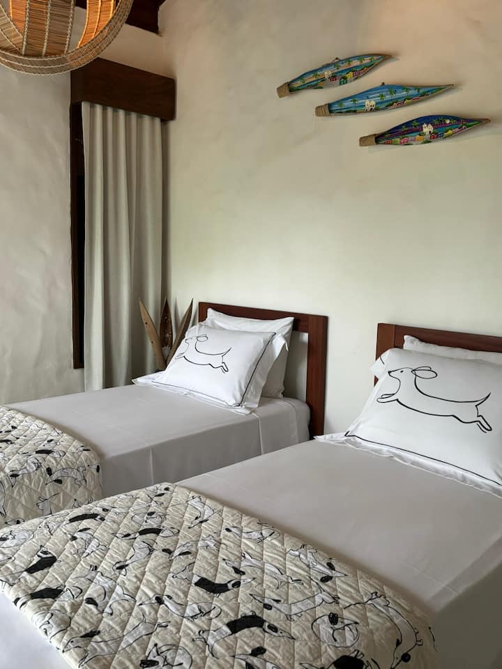 Vybrali sme peknú posteľnú bielizeň 
od značky Mmartan na prijímanie
malé deti a poskytnite im dobrý spánok v kvalitných matracoch Ortobom.