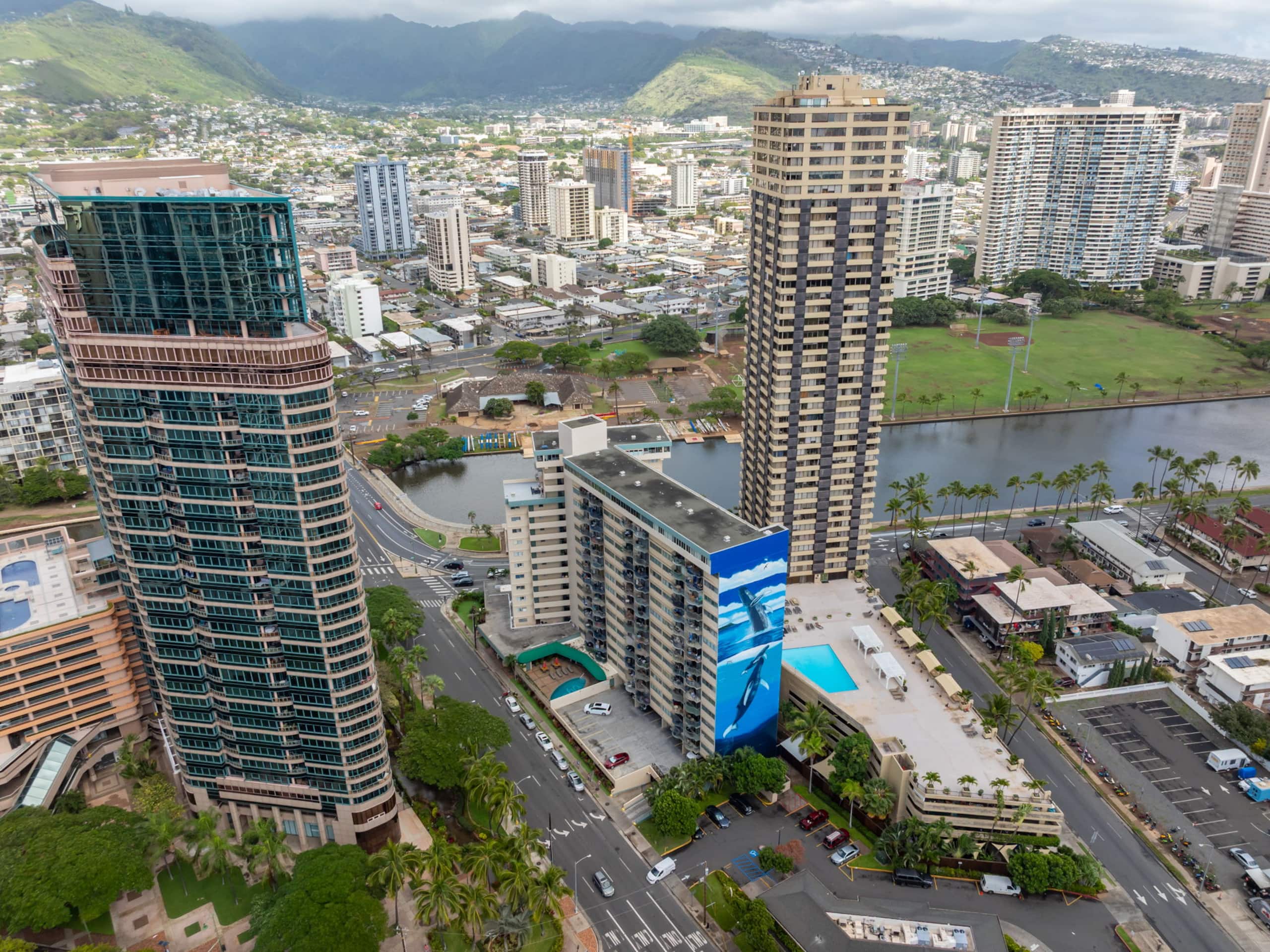 Condo in Honolulu · ★4.43 · 2 bedrooms · 3 beds · 1 bath - Image 22
