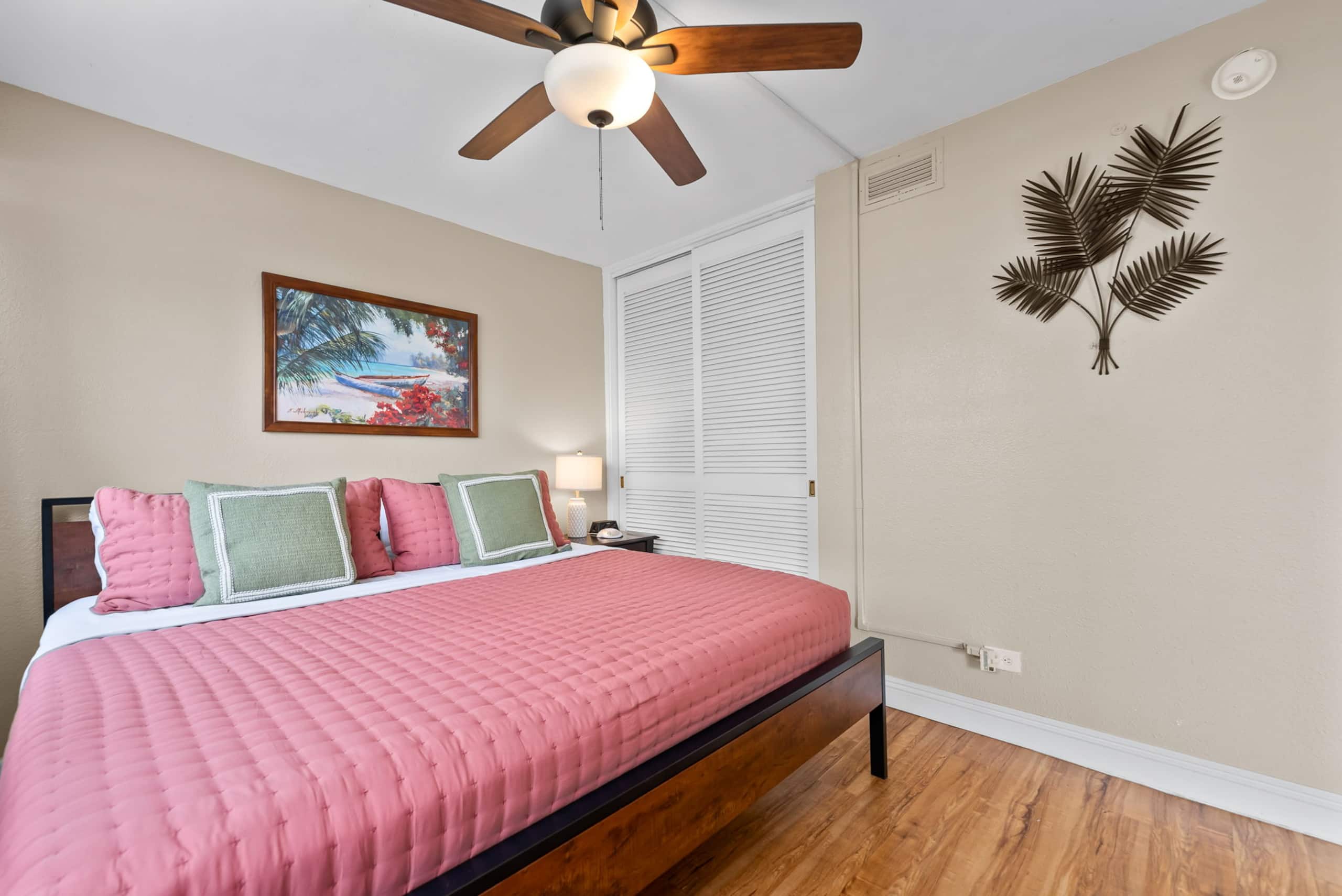 Condo in Honolulu · ★4.43 · 2 bedrooms · 3 beds · 1 bath - Image 10