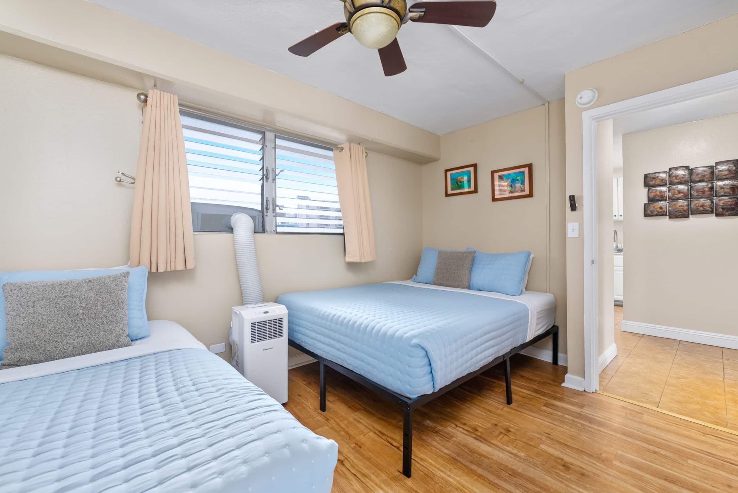 Condo in Honolulu · ★4.43 · 2 bedrooms · 3 beds · 1 bath - Image 15
