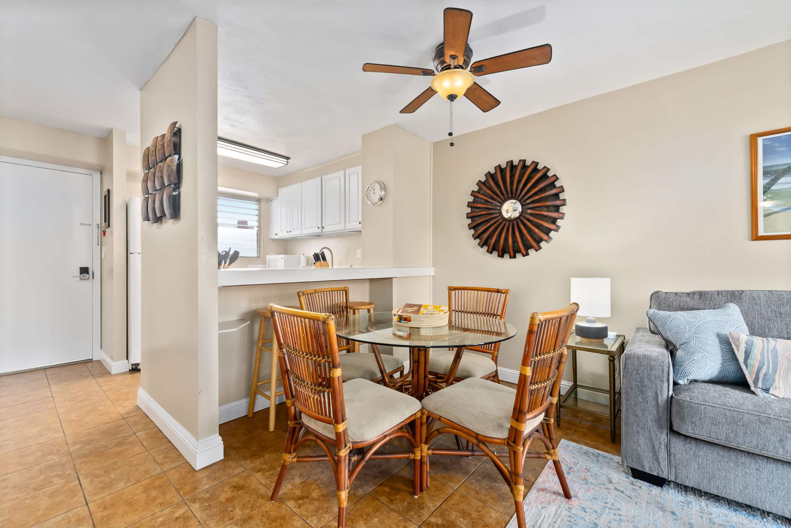 Condo in Honolulu · ★4.43 · 2 bedrooms · 3 beds · 1 bath - Image 9