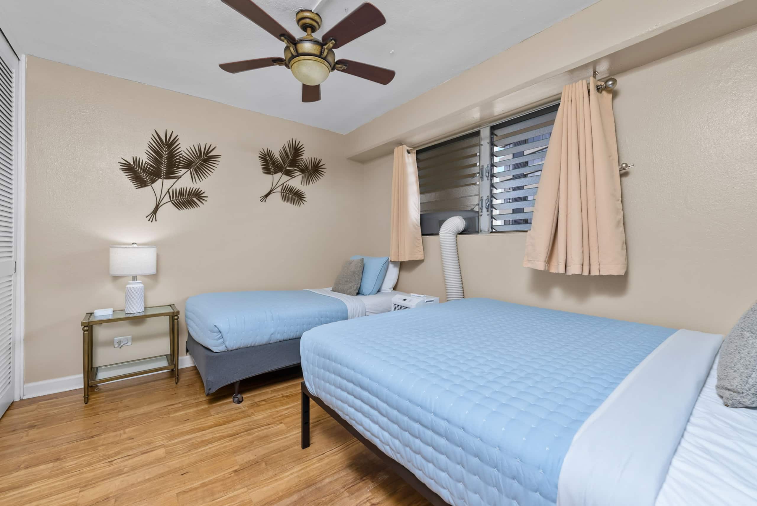 Condo in Honolulu · ★4.43 · 2 bedrooms · 3 beds · 1 bath - Image 14