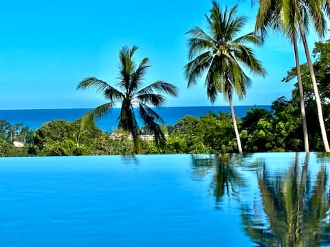 Villa CHLOE-infinity pool Sea view-4 Bdr-10guests