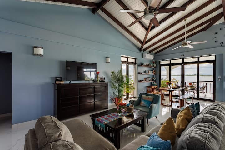 Ophelia’s Villa: Waterfront Luxury W/ Private Pool - Belize